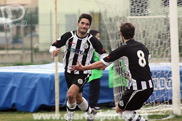 Scuoch esulta ma il gol è annullato